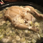 韓国母の旨辛味 ちょるほん鍋 - 鶏まるごと一羽！
インパクトあります。