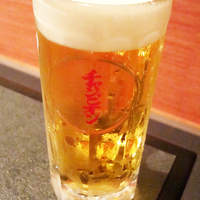焼肉チャンピオン ペントハウス - 生ビールは、サッポロ。チャンピオンのロゴ入りジョッキです。
