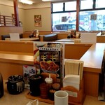 かつや - 店内
