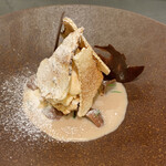 カーサ・デル・チーボ - 焼きメレンゲとバニラジェラート　栗のスープ