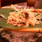 磯一 - ＜再訪１２’８＞紀州梅ウドン。撮影前に、トッピングを触っちゃった！