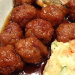 辻肉店 - 肉団子を温めて