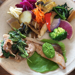 食堂nogi - 野菜たっぷり！肉魚のプレート