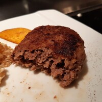 神戸牛すてーきはうす香西 - 夜に提供される神戸牛や黒毛和牛のヒレやサーロインが使われ、肉の旨味や甘味が濃厚！程よい香辛料でそのままでも美味しい♪