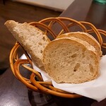 ガファス - ⚫自家製パン