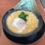 Yokohama Iekei Ramen Tsuru Noya - 豚骨醤油ラーメン