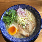 だしと麺 - 濃厚鶏白湯塩そば　¥880