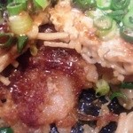 Kurashiki Okonomiyaki Rinnkuu - 倉敷焼のアップ（豚肉）