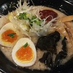 城南らーめん紫龍 - 特紫龍ラーメン980円