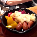 神楽坂 ワヰン 酒場 - 名物! ラクレットチーズ