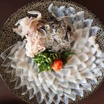 海鮮と地酒の店 ま心 - ふぐセットのふぐ刺し(4人前)