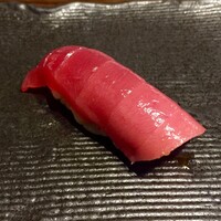 秀徳 2号店 - 本鮪 中トロ 八丈島