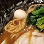 麺屋 六感堂 - 横浜家系ラーメン“六つ又家”