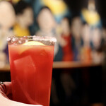 餃子とスパークリング バブルス - トマトサワー最高