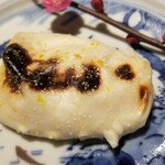 馳走 啐啄一十  - ⑮炭火焼き虎河豚白子(山口県産)
      産卵期は春～初夏、旬は冬～晩冬
      炭火焼き白子は芳ばしく香り、外の薄皮がモチッ、中はトロトロで濃厚クリーミー。
      絶妙の火加減で白子のコクのある旨み引き出され、悶絶♪