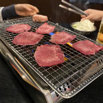 アカツキ焼肉店 - 