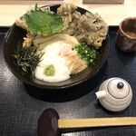 本格手打うどん 大河 - とりまいとろろわさびしょうゆ