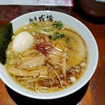 麺屋 我論 - 生姜香る淡麗醤油らーめん　全景