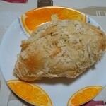 Beka Ri Dainingu - 焼きビーフカレーパン