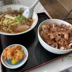 花ちゃん - ゲソ丼セット