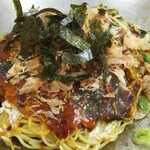 Okonomiyaki Hachibee - ネギやきのそば入り