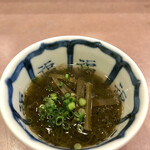 鮨処 多田 - 温かいもずく 梅昆布だし