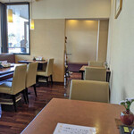 四川 China 八兵衛 - 店内　テーブル席