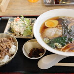 日吉 - 料理写真:セット全体