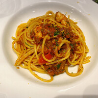 アンティカ・オステリア”トト”  - 赤エビとポルチーニ茸のパスタ
