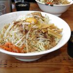 麺屋久兵衛  - 料理写真:汁なし 858円、特盛(450g) 110円、煮干しスープ 110円