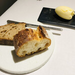 レストラン ラフィナージュ - パン　自家製