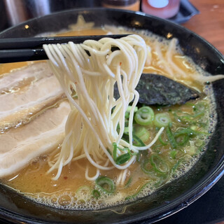深夜営業 博多でおすすめのラーメンをご紹介 食べログ