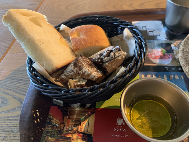 ツリーズ コーヒー カンパニー マミー店 Trees Coffee Company 湖山 パン 食べログ