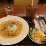 坂井珈琲 - パスタセット(クリーミーカルボナーラ、サラダ、アイスコーヒー) 800円