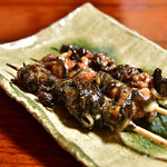 石ばし - 肝焼き：[左手前から]ヒレ、中落ち、心臓