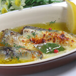Grilled oil sardines with cheese