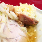 ラーメン二郎 - 豚の厚み