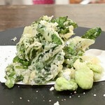 トリワイン ＰＩＫＯＳＨＨＨＵ - ソラマメと菜の花のゴルゴンゾーラフリット