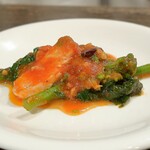 トリワイン ＰＩＫＯＳＨＨＨＵ - 菜の花と鶏のアラビアータ仕立て