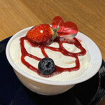 パティスリーヨシノリアサミ - いちごのレアチーズ