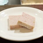 トリワイン ＰＩＫＯＳＨＨＨＵ - 丹波地鶏の鶏ハムなん？