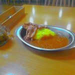 にこいちカレー - にこいちトマトチキンカレー(¥900)
      からあげ(¥260)