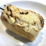 パンとお菓子の小さなお店 kinakina - オニオンベーコン税込230円