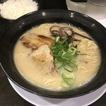 Tonkotsu Ramen Haruichiban - 豚骨らーめんライスセット800円