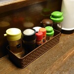 豊亭 - カウンターの卓上