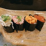 にぎり鮨 一五〇 - ふぐ皮　軍艦3種