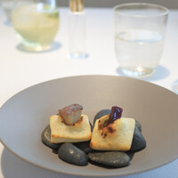 ベージュ アラン・デュカス 東京 - 