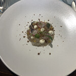 ポンヌフ - 本日のお魚メニューのひらめです。珍しい金柑を使ったソースとマスカルポーネのソースは相性抜群です。