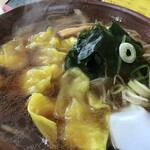 味の千龍 - 料理写真:ワンタンメン950円(税込) 醤油にしました
