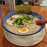 博多ラーメン鶴亀堂 - 博多とんこつ全部のせ☆